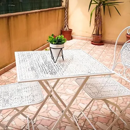 Domumontegrappa - Indipendente Con Giardino - *