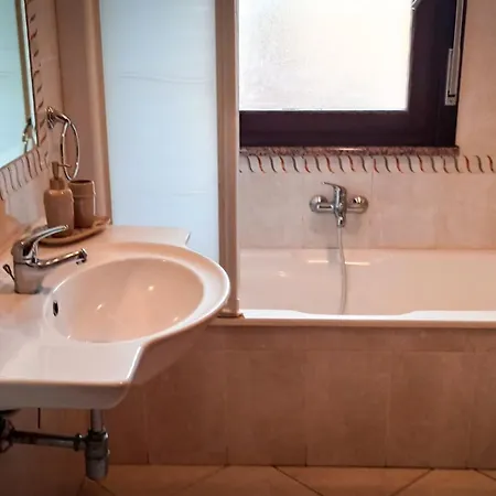 Domumontegrappa - Indipendente Con Giardino - 아파트 *