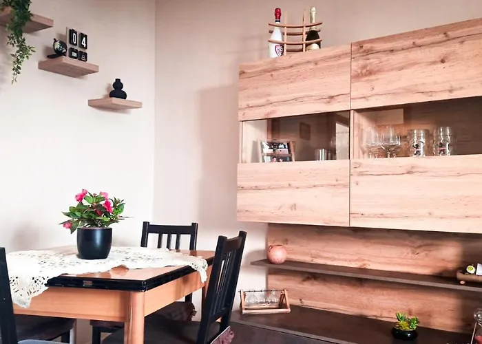 Domumontegrappa - Indipendente Con Giardino - Appartement