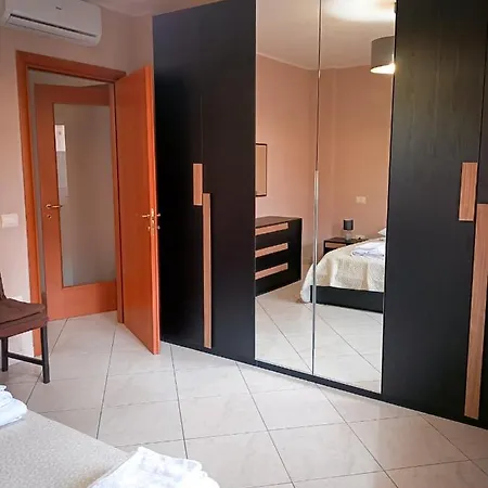 Apartment Domumontegrappa - Indipendente Con Giardino - *